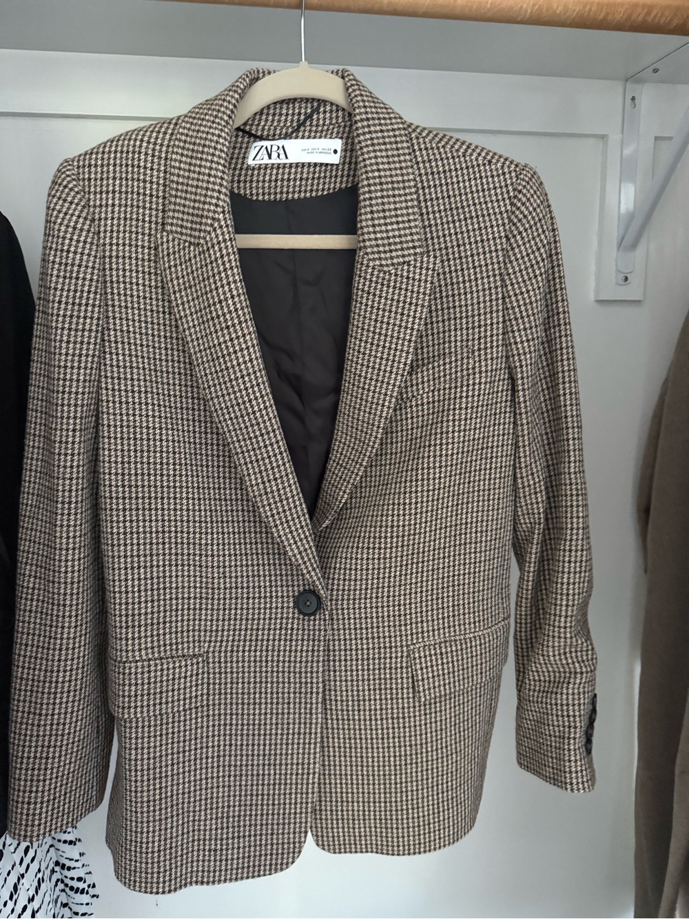 Zara women’s Brown tweed Single-Button Blazer